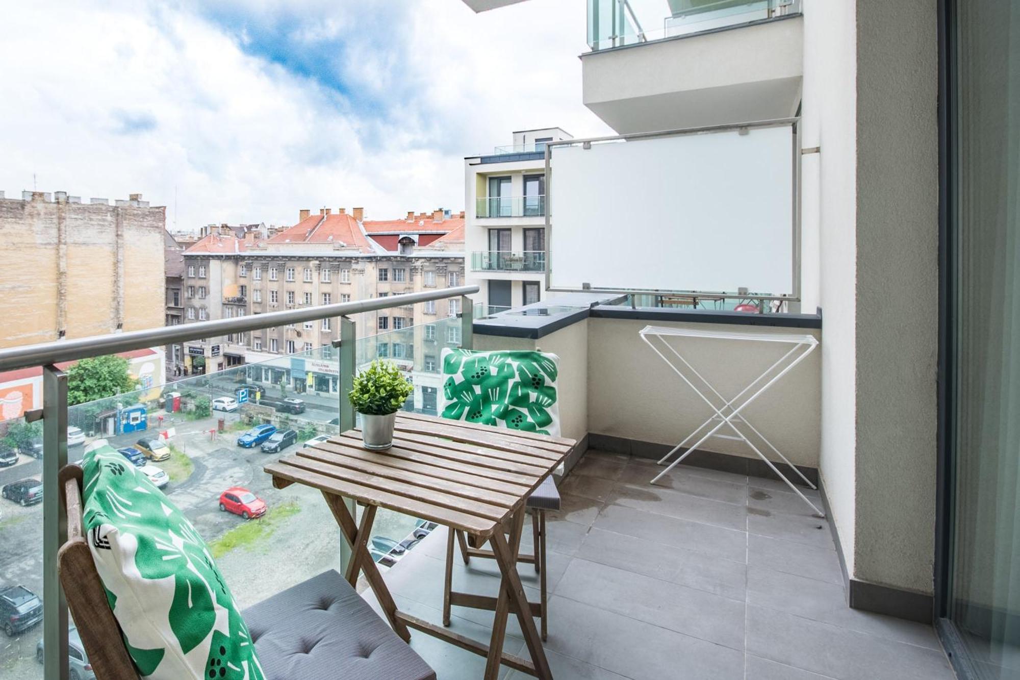 Very Central - Free Parking - Balcony Budapeste Exterior foto